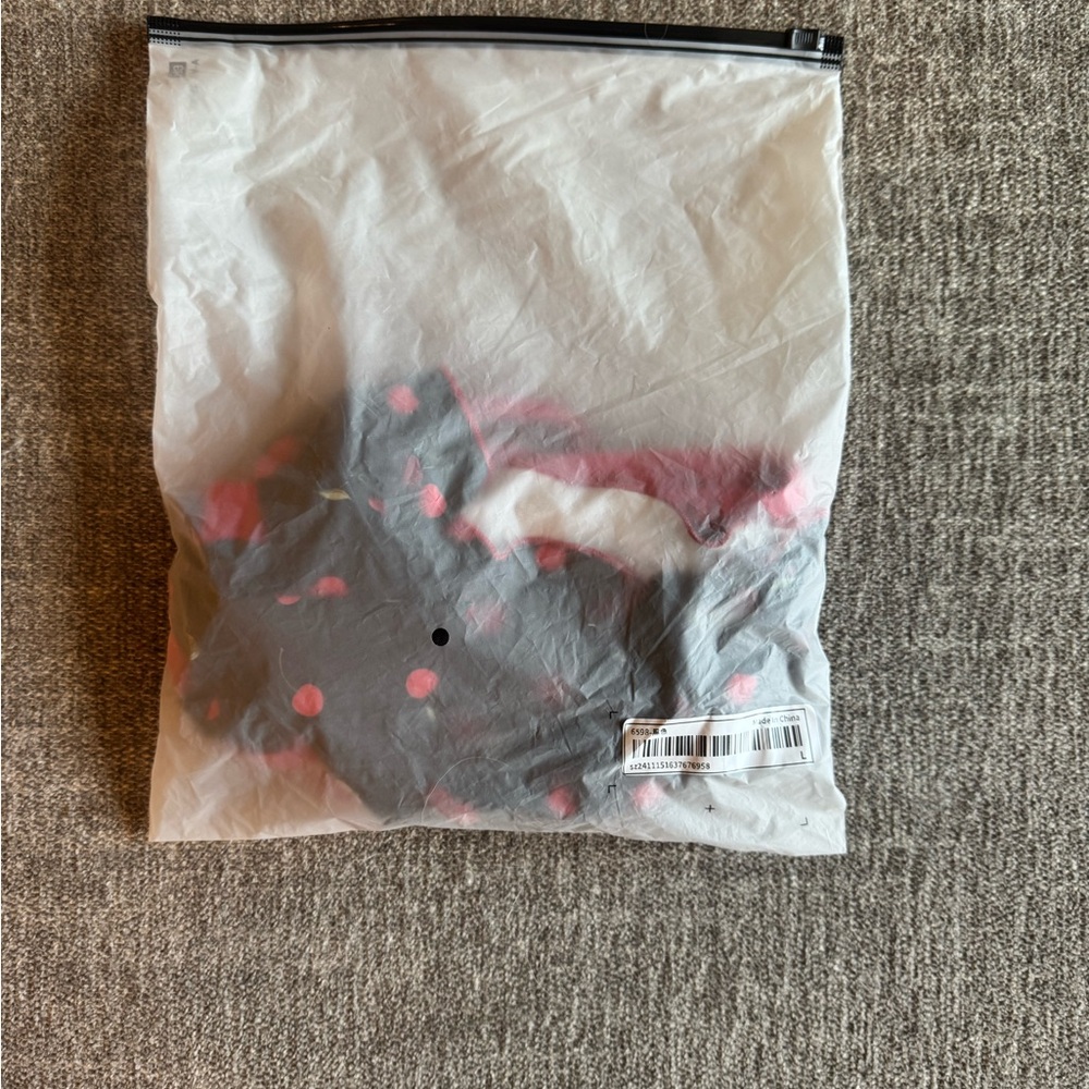 SHEIN Cherry Lingerie/Pajama Set - Picture 5 of 5